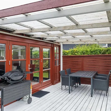 Elline - 200m From The Sea By Interhome Holiday home Frorup