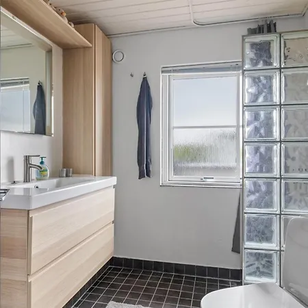 Elline - 200m From The Sea By Interhome