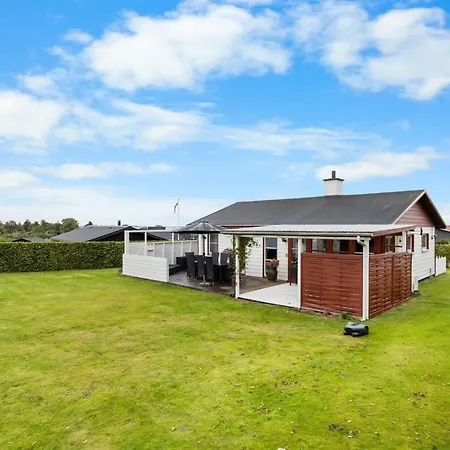 Elline - 200m From The Sea By Interhome Frorup